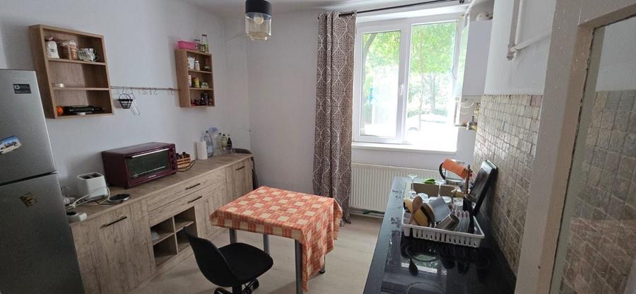 Apartament cu 2 camere decomandat în Dosu Bricii