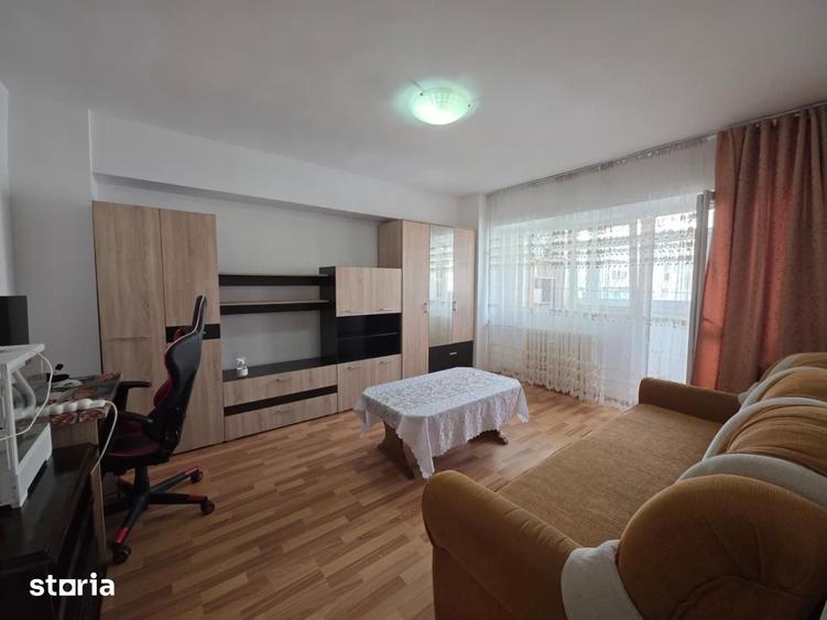Apartament cu 3 camere decomandat în Militari