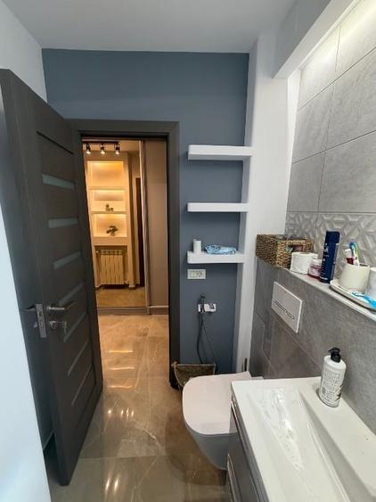 Apartament cu 2 camere decomandat, mobilat în Central