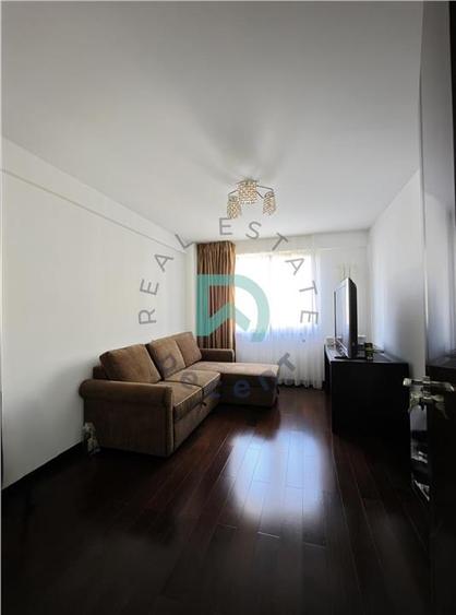 Apartament cu 4 camere decomandat, mobilat în Brașovul Vechi