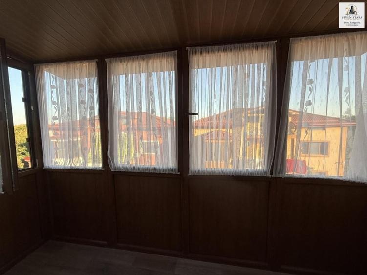 Penthouse cu 10 camere, mobilat în Central