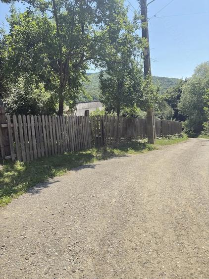 Teren de 6344 mp, în Seciu