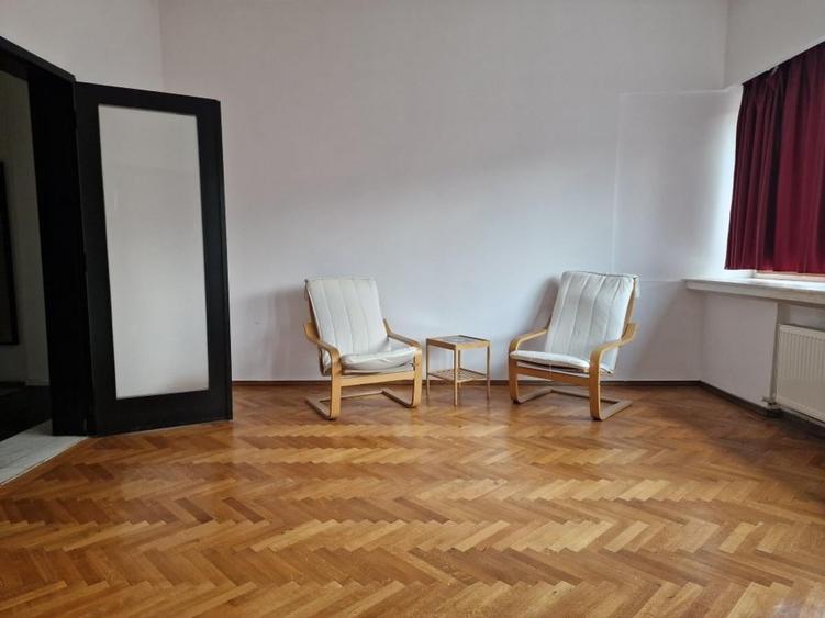 Apartament cu 4 camere decomandat în Universitate