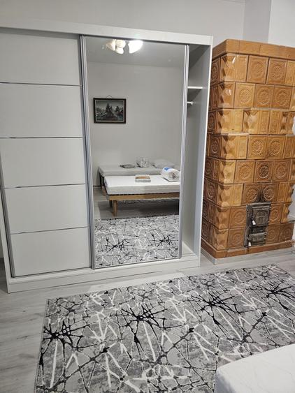 Casă cu 3 camere în Sărărie