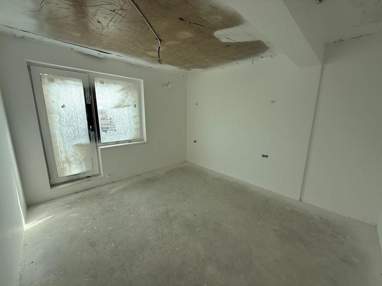 Apartament cu 2 camere decomandat în Tomis Plus