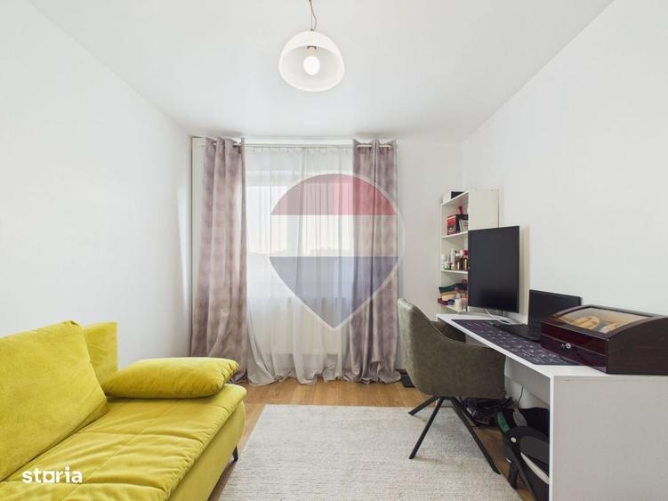 Apartament cu 3 camere semidecomandat în Drumul Taberei