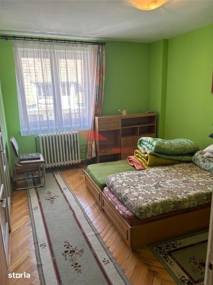 Apartament cu 3 camere decomandat în Ultracentral