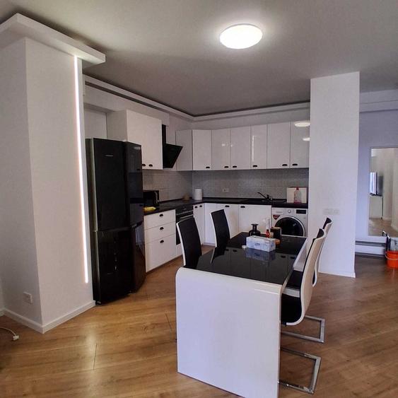Apartament cu 3 camere decomandat, mobilat în Pipera