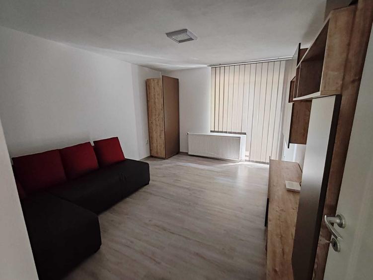 Apartament cu 2 camere decomandat în Stana