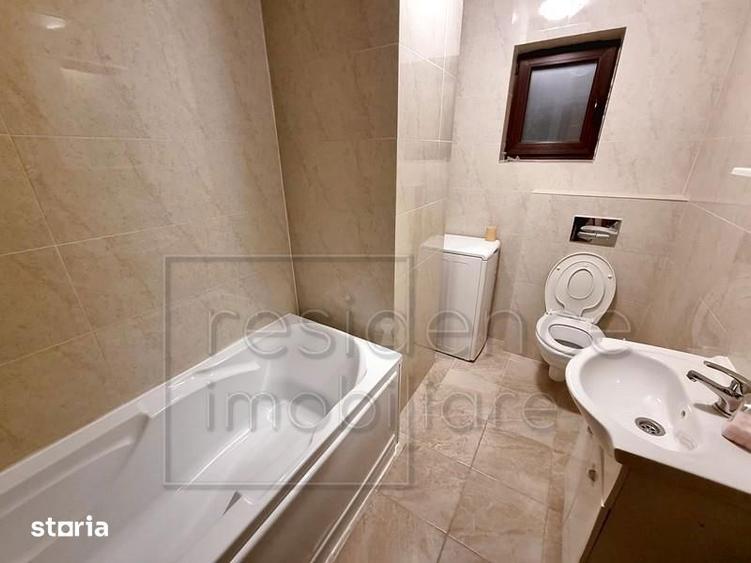Apartament cu 3 camere semidecomandat în Între Lacuri