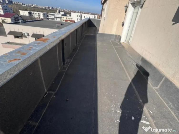 Apartament cu 3 camere decomandat, mobilat în Tomis Nord