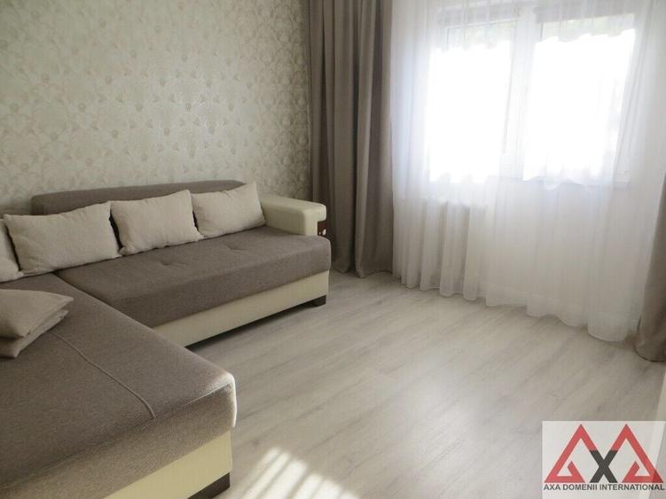 Apartament cu 3 camere decomandat, mobilat în Vitan