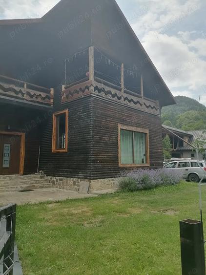 Casă cu 6 camere cu Teren 1056 Mp în Central
