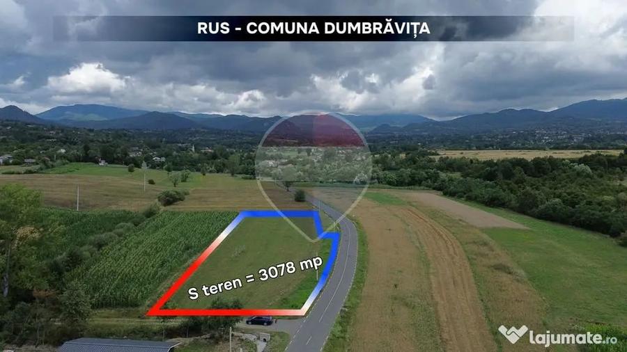 Teren în Rus