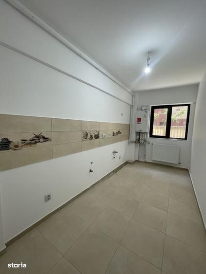 Apartament 2 camere decomandat, 52mp, curte proprie cadastrata - 1