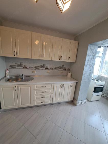 Apartament cu 3 camere decomandat în Popa Șapcă