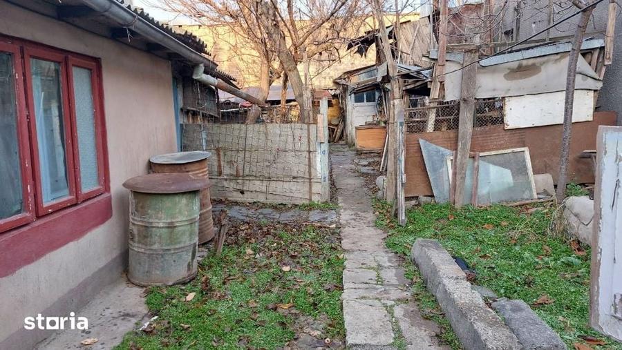 Casă cu 3 camere cu Teren 390 Mp în Gării