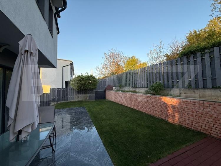 Casă individuală cu 4 camere cu Canalizare în Exterior Vest