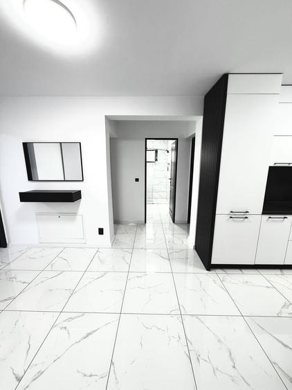 Apartament cu 3 camere în Petru Rareș