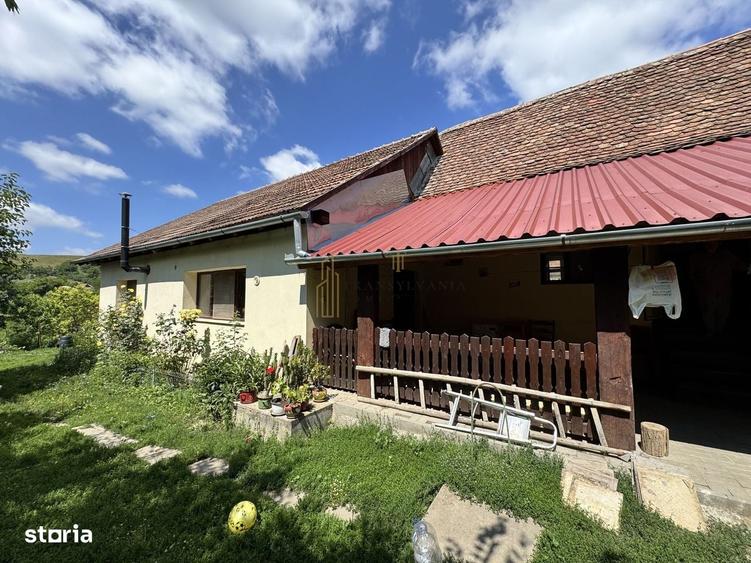Casă cu 4 camere în Chirpăr
