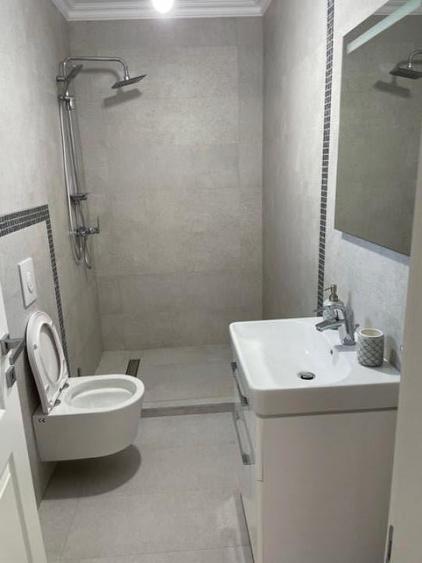 Casă individuală cu 5 camere cu Canalizare în Nord