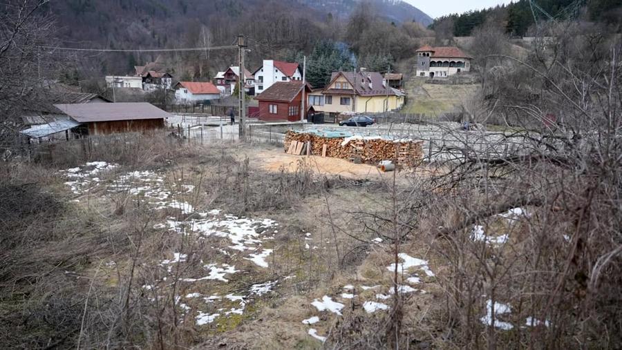 Teren de 564 mp, în Dragoslavele