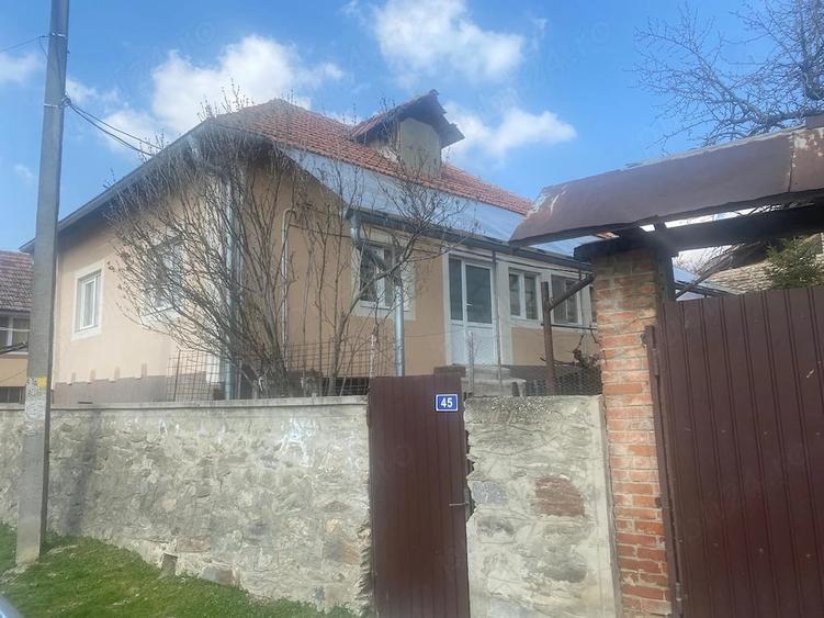 Casă cu 3 camere cu Teren 1600 Mp în Șușița (Breznița-Ocol)