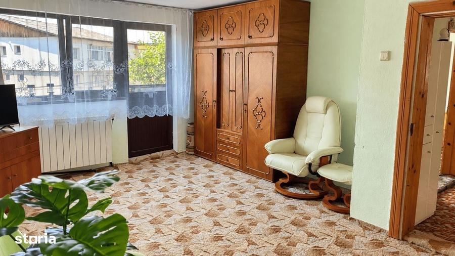 Casă cu 4 camere cu Teren 475 Mp în Central