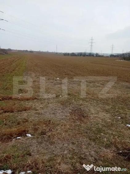 Teren intravilan, 811 mp, zona Jieni - 3