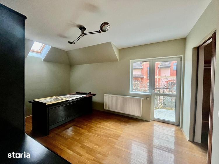 Casă cu 5 camere cu Teren 470 Mp în Mănăștur