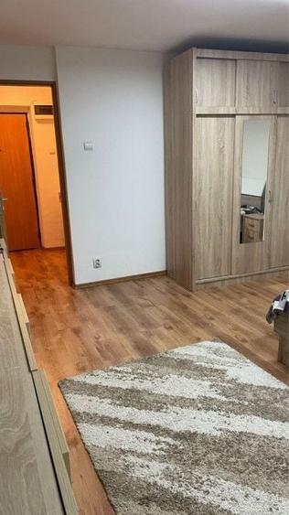 Garsonieră decomandată, mobilată în 13 Septembrie