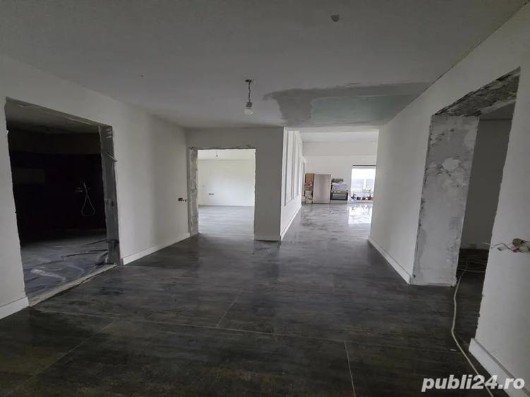Casă cu 4 camere cu Teren 1700 Mp în Școlilor