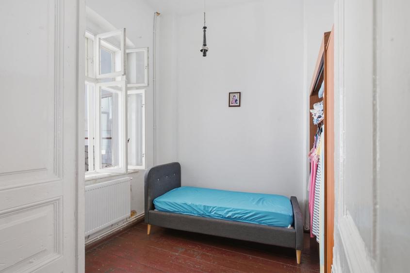 Apartament cu 5 camere decomandat în Ultracentral