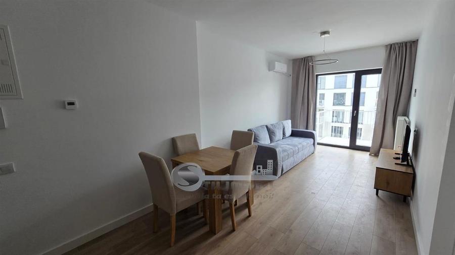 Apartament cu 2 camere decomandat în Baza 3