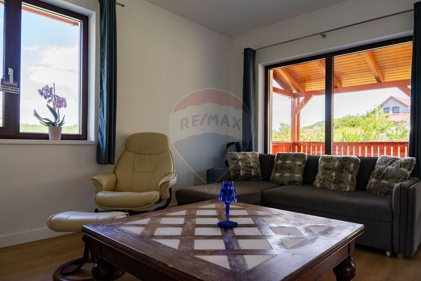Casă individuală cu 4 camere cu Teren 680 Mp în Ciugud