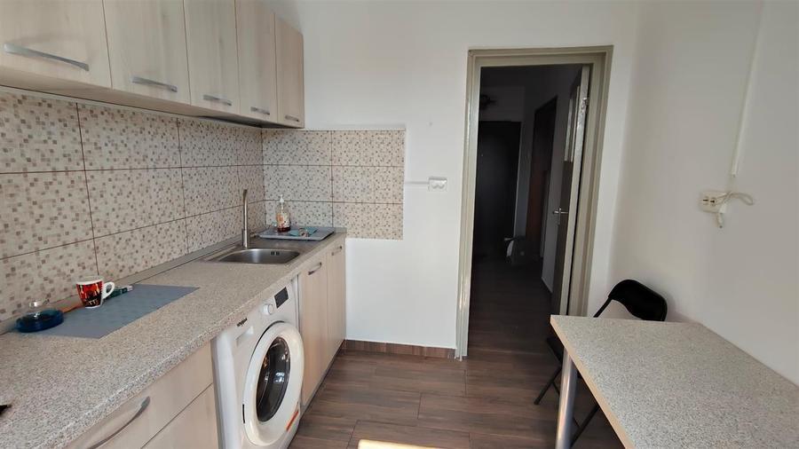 Apartament cu 2 camere decomandat, mobilat în Berceni