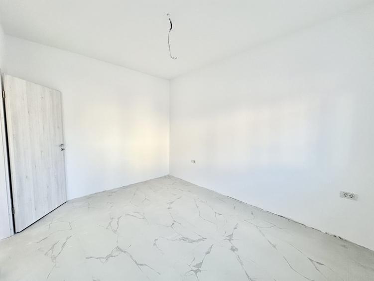 Duplex cu 3 camere cu Canalizare în Moșnița Veche