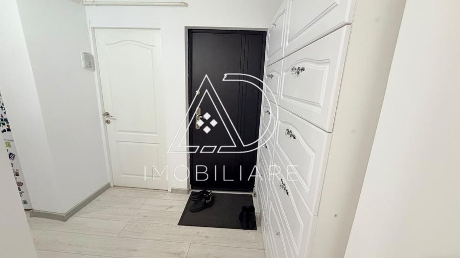 Apartament cu 3 camere în 9 Mai