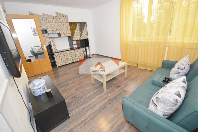 Apartament cu 4 camere decomandat în Drumul Taberei