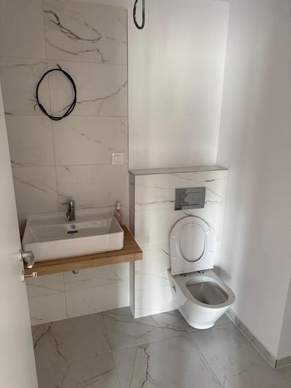 Apartament cu 2 camere decomandat în Lacul Tei