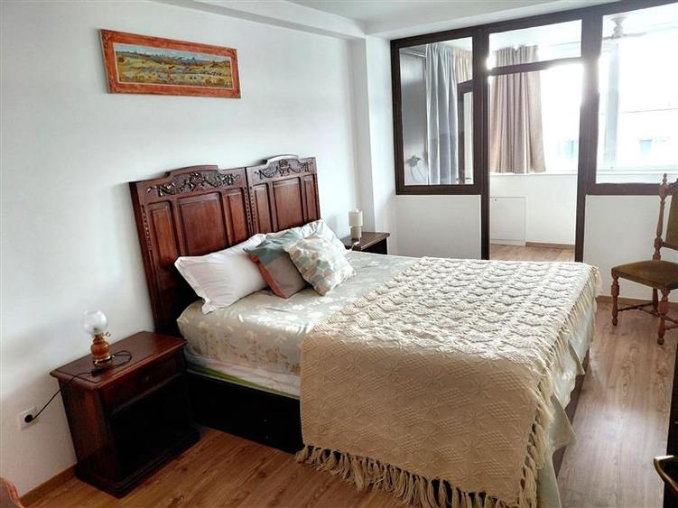 Apartament cu 3 camere decomandat, mobilat în Ultracentral