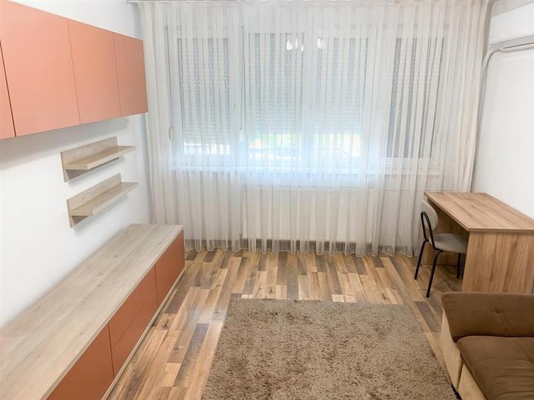 Apartament cu 2 camere decomandat în Rogerius
