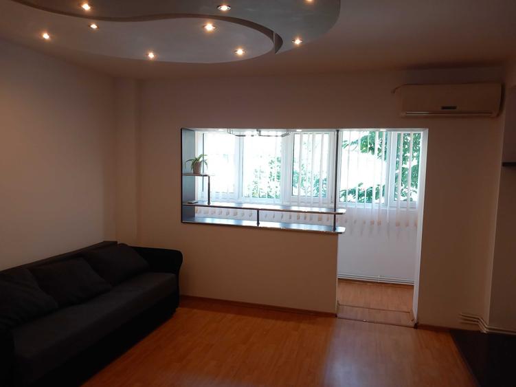 Apartament deosebit de inchiriat - 2 camere - zona Spital - 3