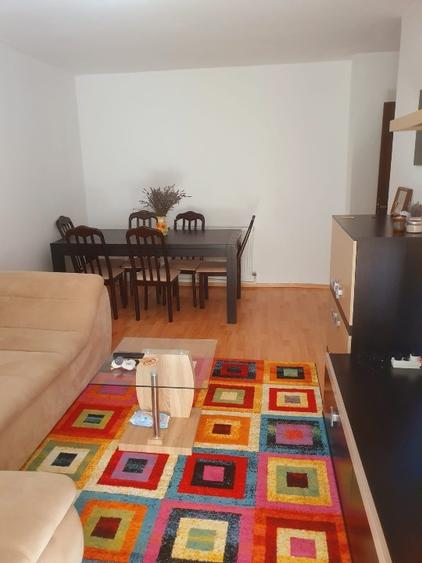 Apartament cu 4 camere decomandat în Exterior Sud