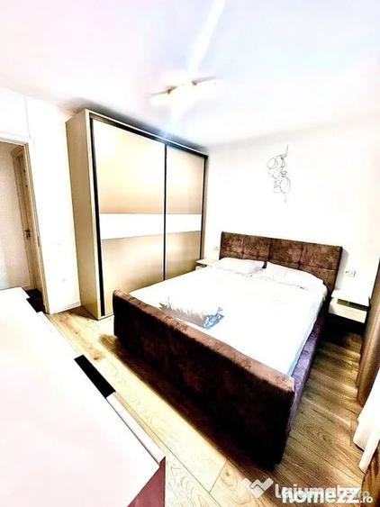 Apartament cu 3 camere decomandat în Poarta 6