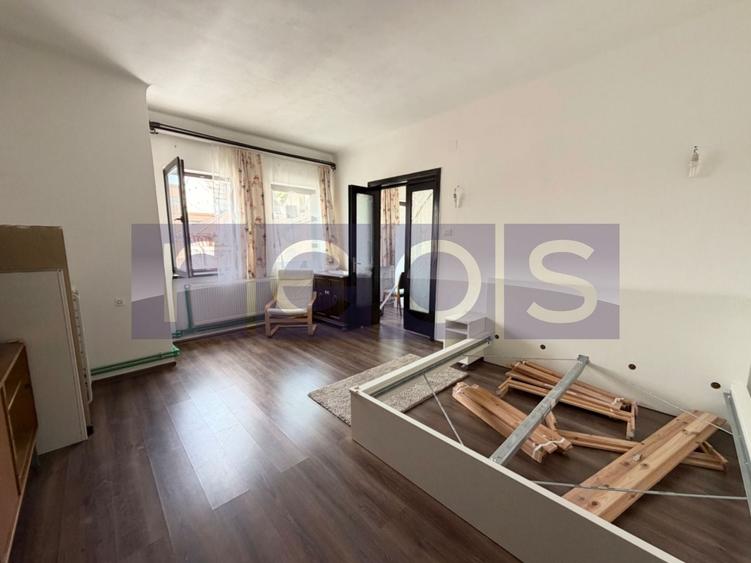 Apartament cu 4 camere decomandat în Ștefan cel Mare