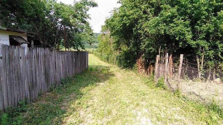 Teren de 1127 mp, în Ghirdoveni