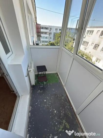 Apartament cu 2 camere semidecomandat în Malu Roșu