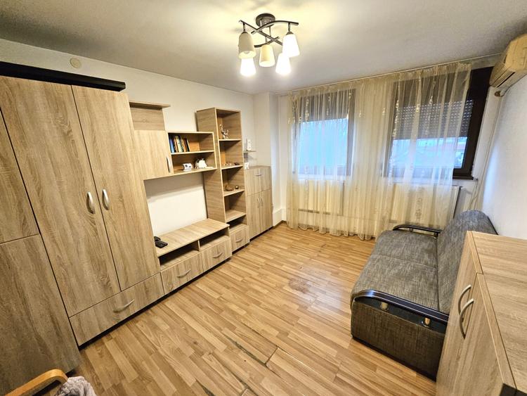 Garsonieră semidecomandată în Calea Călărașilor