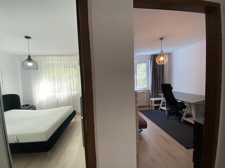 Apartament cu 3 camere decomandat în Olteniței